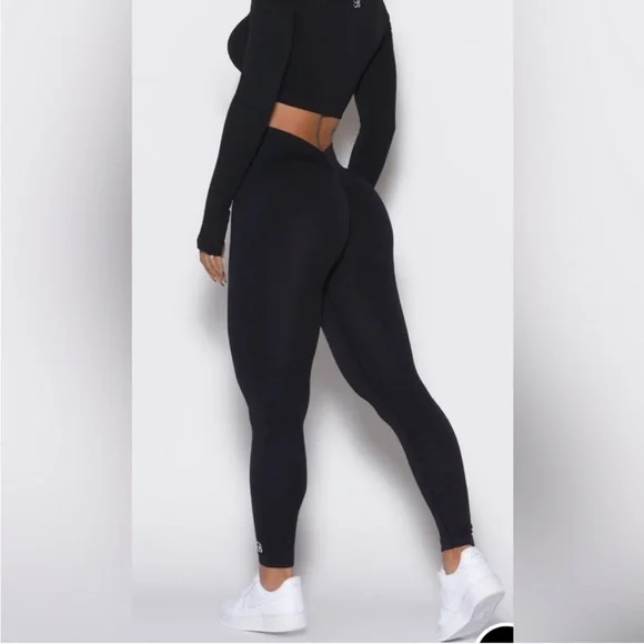 EUC Black Bombshell Figure Scrunch Leggings Size XS Made in USA - Picture 2 of 11